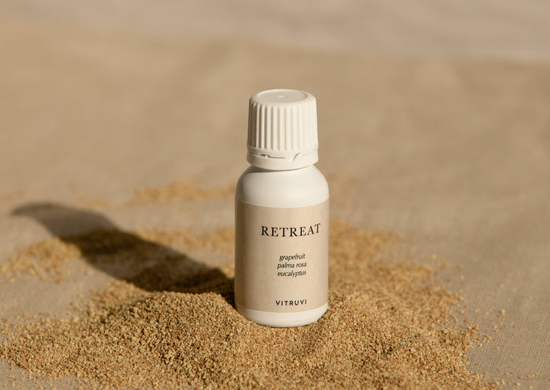 DIY Refreshing Essential Oil Bathroom Spray (VIDEO) – Vitruvi