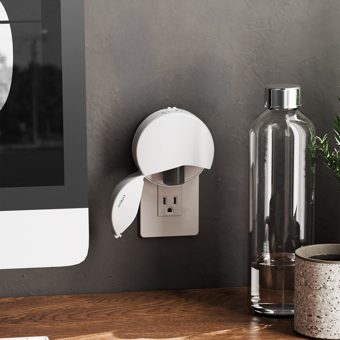 Push Plug-in Wall Diffuser – Starter Kit with Vanilla Mint Refill – Vitruvi